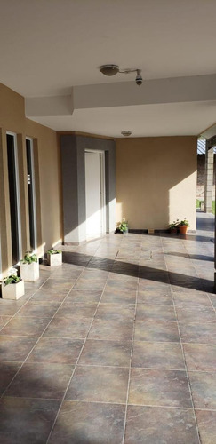 Imagen 7 de 14 de Venta De Casa Racionalista En Harás Miriam - Zapala 4178