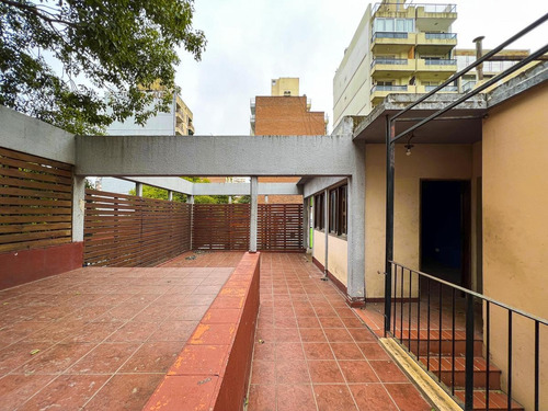 Imagen 2 de 30 de Casa En Pa Con Terraza Y Quincho Exclusivo Más Cochera En El Centro