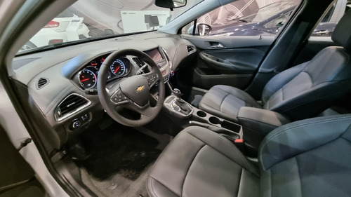 Imagen 12 de 17 de Chevrolet Cruze Lt Automático 5 Puertas
