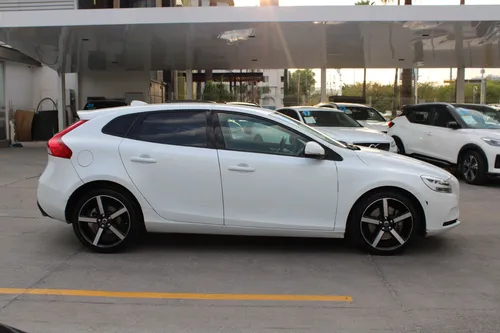Volvo V40 2019
