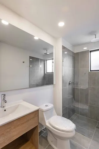 Casa En Arriendo/venta En Canelon. Cod A22482