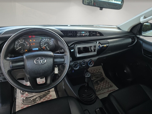 Toyota Hilux 2.8 D-4D TURBO DIESEL CS 4X4 MANUAL