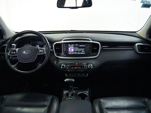 Imagen 10 de 15 de Kia Sorento Ex 2.4 2019 Rojo