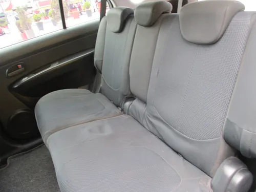 Kia Carens RONDO EX 4X2 2000CC MT AA