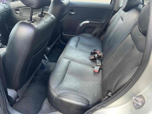 Citroën C3 1.4 I GLX 8V FLEX 4P MANUAL