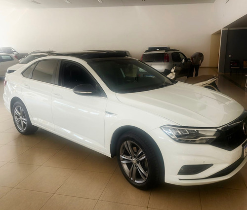 Volkswagen Jetta 1.4 R-line 250 Tsi Flex Aut. 4p