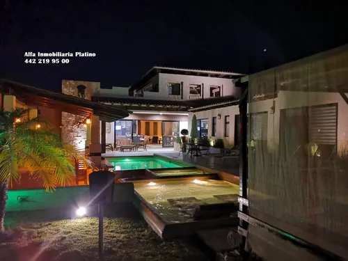 Residencia Con Alberca En Balcones De Juriquilla