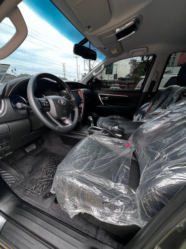 Toyota Fortuner Srx V6