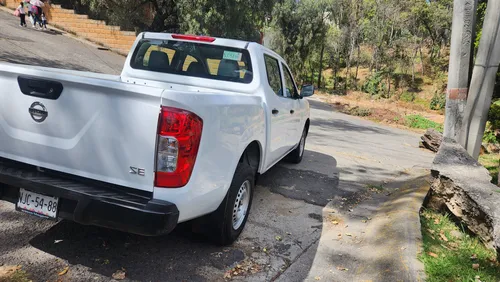 Nissan NP300 2.4 Doble Cabina Se Aa Pack Seg Mt