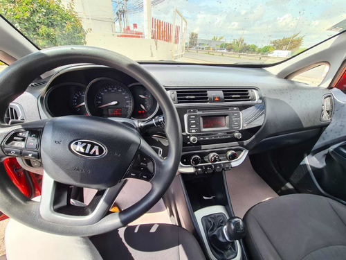 Imagen 13 de 14 de Kia Rio 1.6 Lx Sedan Mt 2017