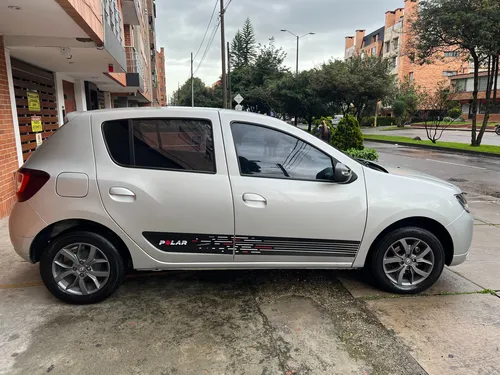Motor 1.6, Versión Tope De Gama, Vidrios Eléctricos, Rines