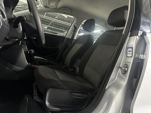 Volkswagen Vento STARTLINE 1.6L L4 105HP TIP