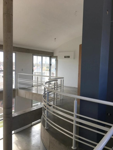 Loft A Estrenar 120m2 Con 2 Balcones Y 2 Cocheras, Florida
