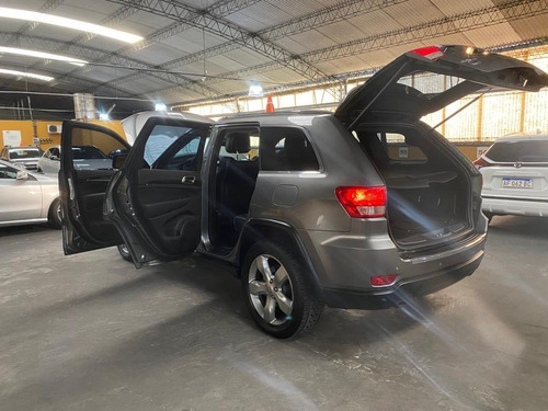 Imagen 8 de 25 de Jeep Gran Cherokee Overland