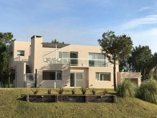 Casa En Venta Costa Esmeralda, Barrio Maritimo