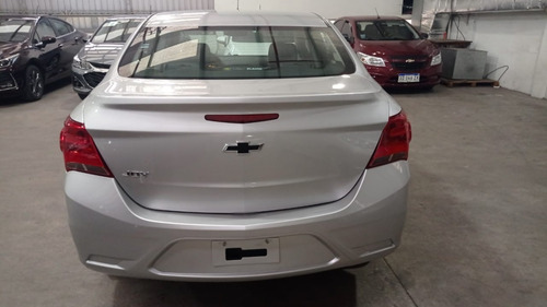 Imagen 14 de 25 de Chevrolet Onix Joy Plus Black 0km. Entrega Ya
