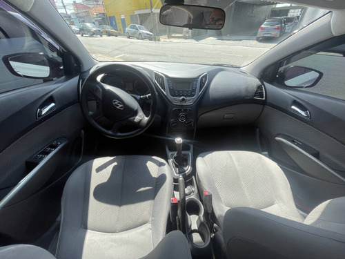 Imagem 7 de 8 de Hyundai Hb20s 1.6 Comfort Plus 16v Flex 4p Manual