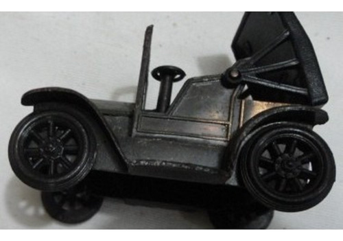 Apontador De Ferro Em Formato De Automóvel Antigo - A57 (Usado)