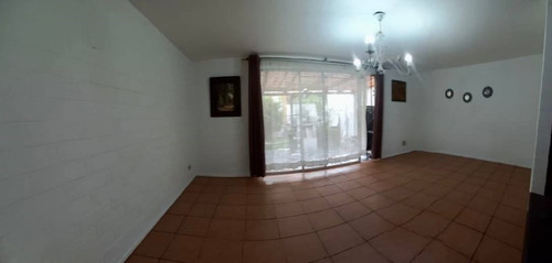 Amplia Casa En Quilicura 3 Pisos Las Torres