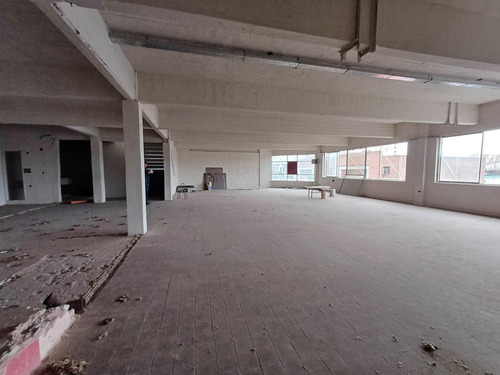 Local En Venta Sobre Avenida Libertador Vicente López