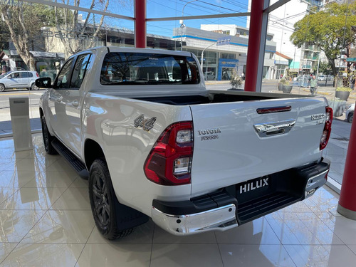 Toyota Hilux 4x4 D/c Srv 2.8 Tdi 6 A/t 2025