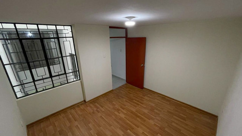 Imagen 19 de 22 de Venta De Casa Multifamiliar Urb. San Jose- Smp