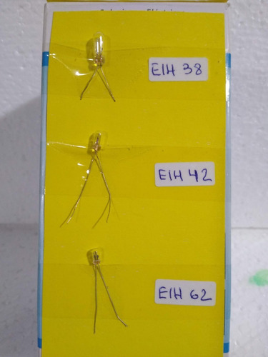 Imagen 1 de 5 de Nico 3 Lamparas De 6 Volt De 3 Mm De Espesor H0 (eih 42)