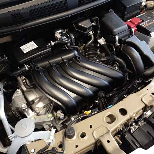 Imagen 8 de 14 de Nissan Versa 1.6 V-drive Mt