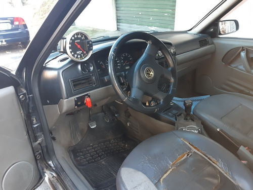 Volkswagen Santana 2001 1.8 4p Gasolina