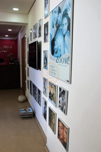 Sala Comercial Localizado(a) No Bairro Gonzaga Em Santos / Santos - 6335