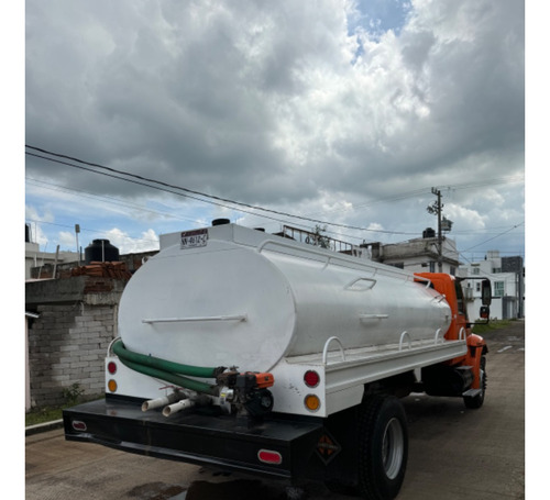 International 4300 Dt 466 Mod. 2007, Pipa De Agua