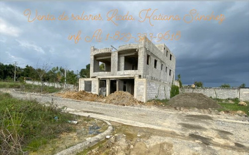 Solares Con Titulos En Residencial Con Todos Los Servicios.