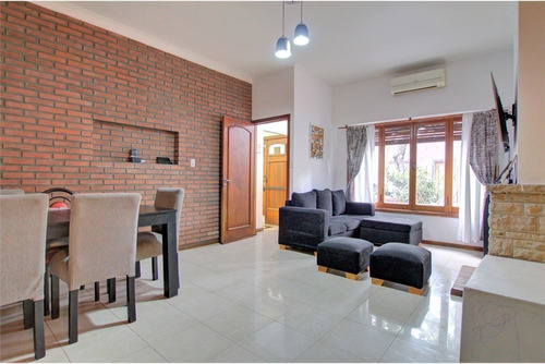 Venta Casa En Ph Con Cochera Patio Y Terraza