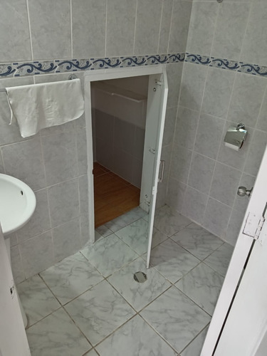 Casa De 4 Habitaciones Y 3 Baños