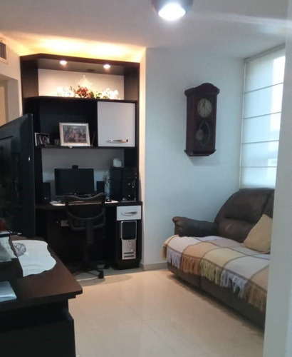 Imagen 6 de 18 de Apartamento En Playa Guaica. Lecheria