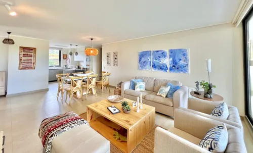 Excelente Departamento En Primer Piso Con Jardín En Marbella