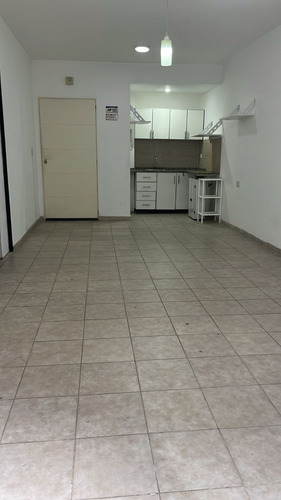 Alquiler Tradicional - Departamento Monoambiente S/muebles C/patio - Gascon 1000 - Almagro