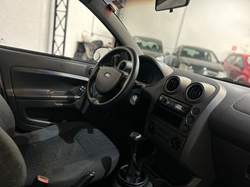 Ford Fiesta 1.0 MPI PERSONNALITĂ 8V GASOLINA 4P MANUAL
