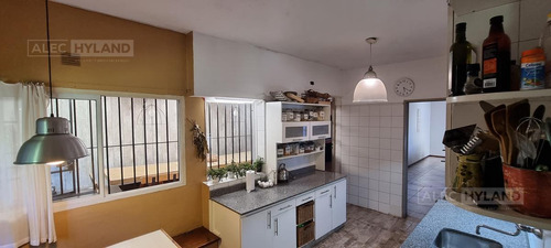 Imagen 9 de 30 de Casa En Venta Con Muchos Ambientes, 6 Dormitorios Y Pileta - Las Lomas-santa Rita, San Isidro