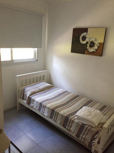 Casa De 5 Ambientes,3 Dormitorios Y 3 Baños Con Pileta Climatizada ( No Termal )