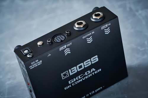 Conversor GK de interface serial Boss® GKC-Da de 13 pinos preto