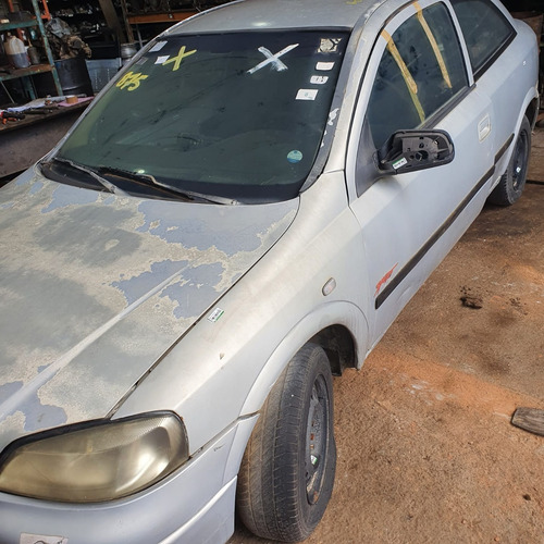 Imagem 3 de 6 de Sucata Peças Astra 2.0 2001 Gasolina