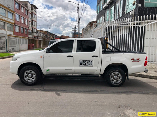 Toyota Hilux 4x4 2500cc Tdi Mt Aa Ab Abs Dh
