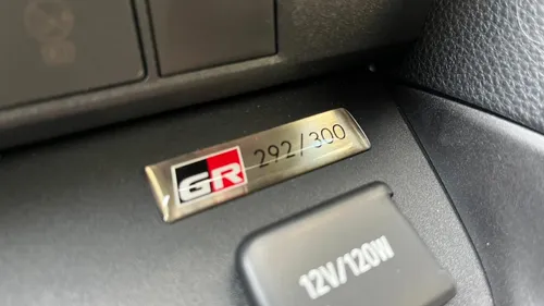 Yaris Gr 2022 Negro 257 Hp, 1,6t, Astos. Deport., R-17 4x4