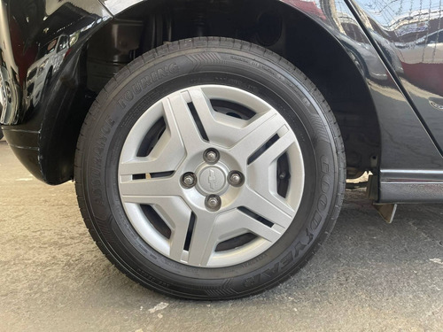 Imagem 4 de 15 de Chevrolet Onix 1.0 Mpfi Joy 8v Flex 4p Manual