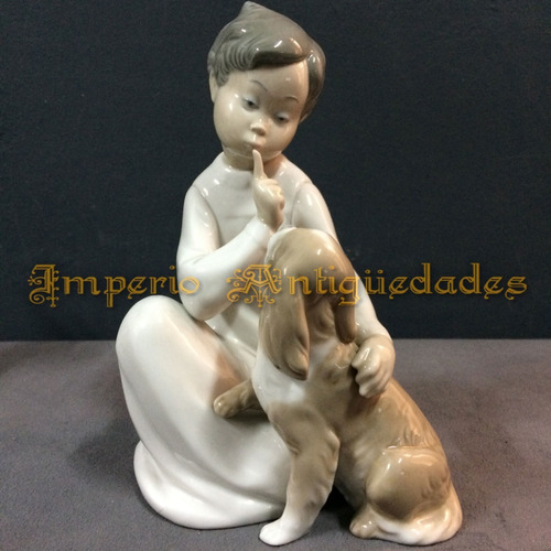 Antigua Figura Lladro En Porcelana Niño Con Perro 