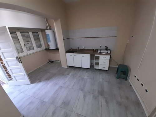 Imagen 8 de 12 de Venta Local Casa Ituzaingo Oportunidad