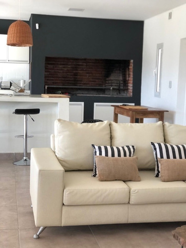 Imagen 9 de 17 de Casa Quinta Vista Del Pinar