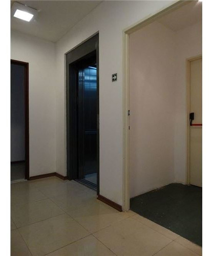 Imagen 30 de 30 de Edificio Corporativo / 7 Años / 5 Pisos