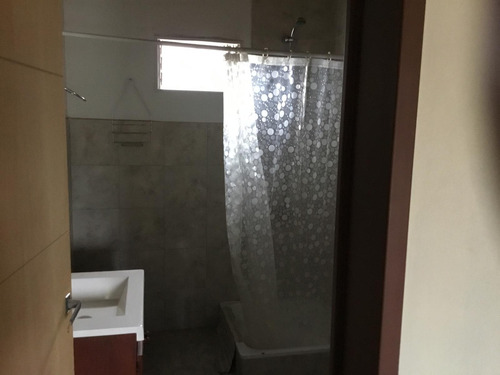 Casa En Venta - 2 Dormitorios 1 Baño - 2000mts2 - Meliquina, Neuquén